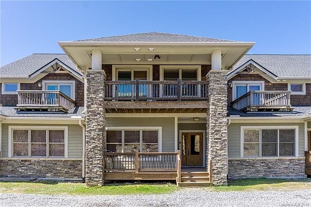 1st image of 202 Vista Dr #2