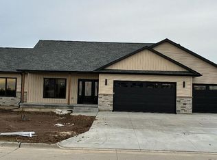 505 Sunset Dr, New London, IA 52645