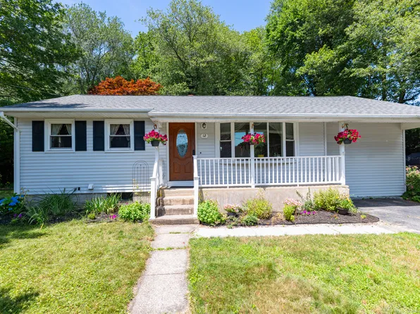 12 Grabner Drive, Waterford, CT 06385