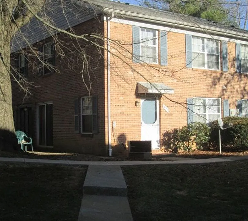 331 Charles St