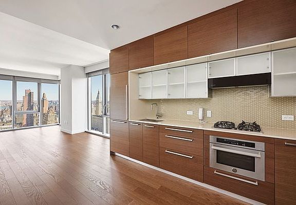 4th image of 100 W 31st St APT 35G