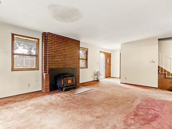 5th image of 16659 SE Powell Blvd
