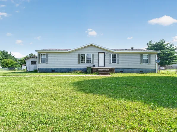 400 6th St, Belpre, OH 45714