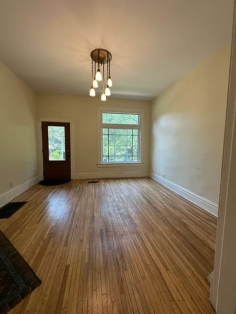 2 bed, 1200 sqft, $1,650 — Photo 3