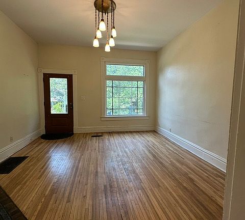 3rd image of 632 Bates Ave #634