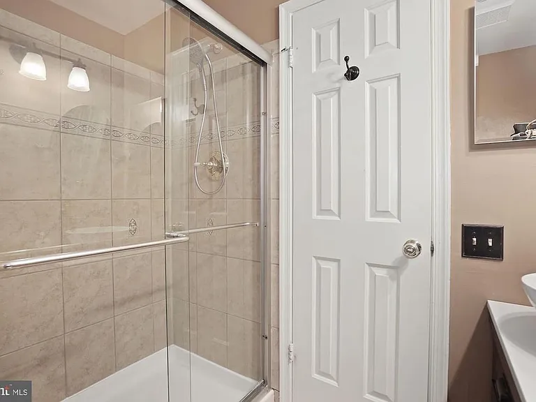 7152 Westfield Ct — Photo 9