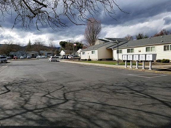 2nd image of 233 Eva Way #233