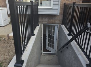 6 Chestermere Cres #BASEMENT, Brampton, ON L7A2A4