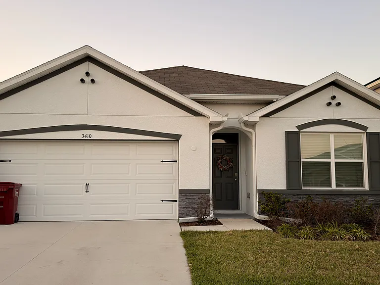 3410 Ivy Hollow Dr — Photo 1