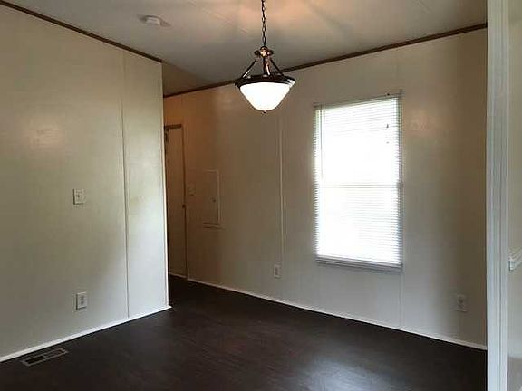 3rd image of 4255 Smokecreek Pkwy Lot 014C