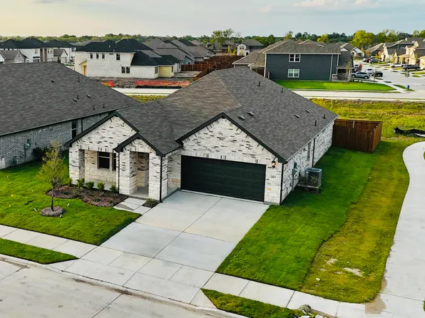 463 Yellowstar Ln, Lavon, TX