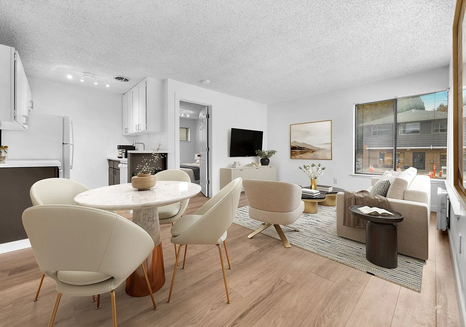 Gilmore Apts — Photo 3