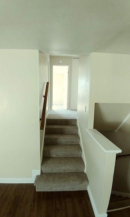 1st image of 3270 Cliffside Dr