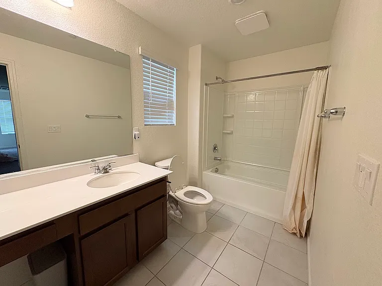 4221 Emerald Gate Ln — Photo 32