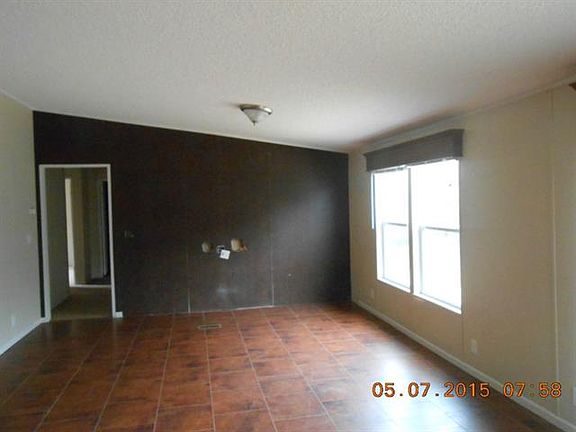 4th image of 348 Gill Ct