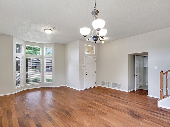 4th image of 3362 Fox Hollow Ct