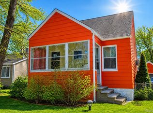 98 E New York Ave, Pontiac, MI 48340