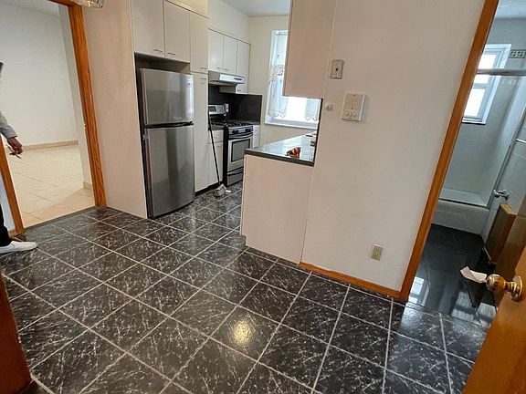 3rd image of 1639 79th St #1F