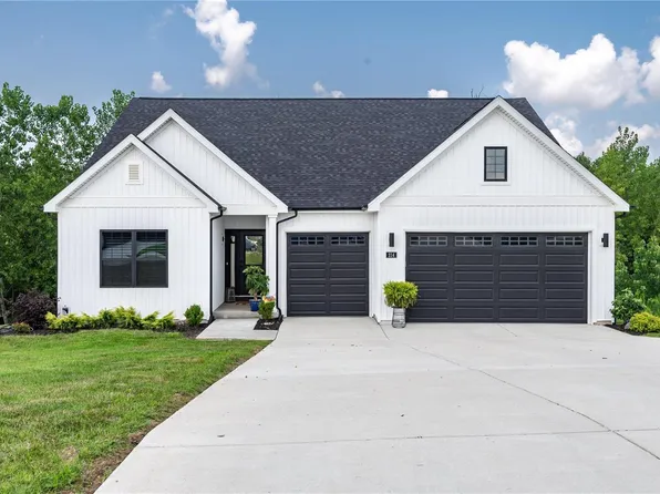 214 Grand Rapids Ln, Edwardsville, IL 62025