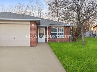 5908 Sara St #B, Fayetteville, AR 72704