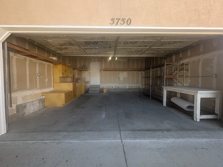 5750 S Dynasty Oaks Cir W — Photo 3