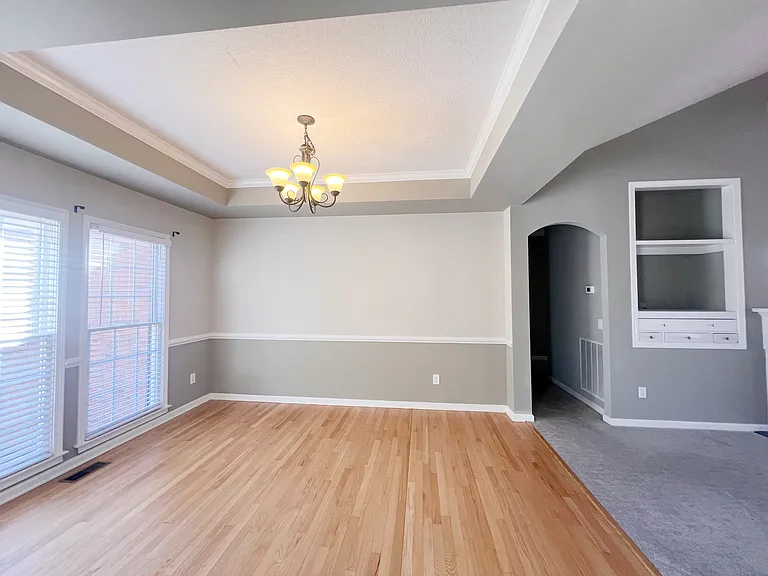 206 Hyde Park Ln — Photo 5