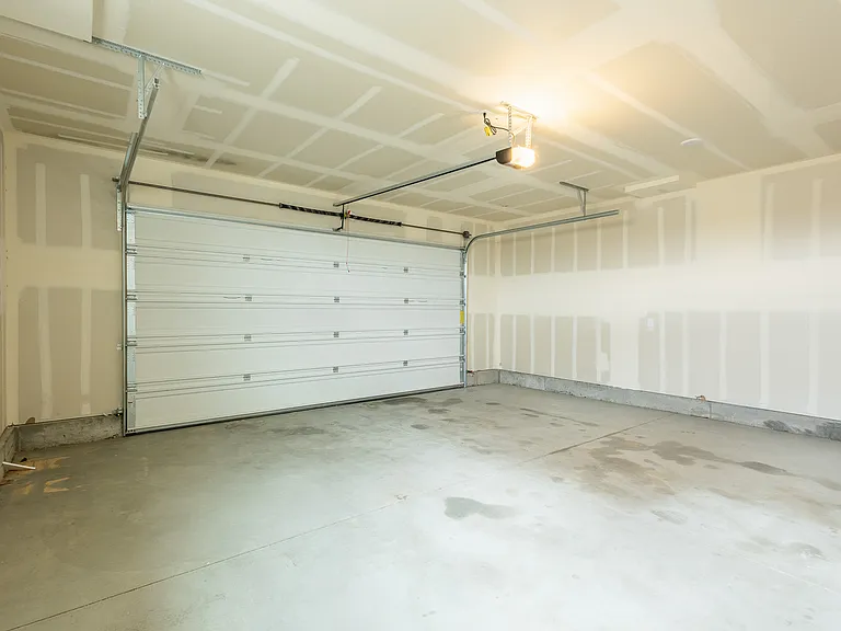 290 S Filbert Ln — Photo 36