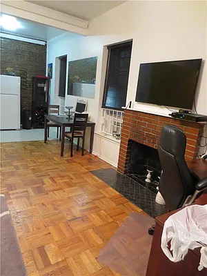 Rented by Kian Realty | media 20