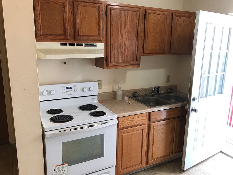 2nd image of 39 S Jefferson St APT C