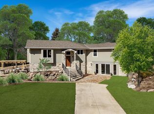 1414 River Bend Rd, Grafton, WI 53024