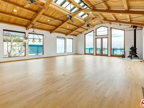 3916 Rambla Orienta St, Malibu, CA 90265