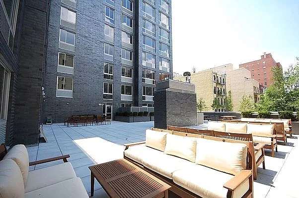 Rented by Kahen Properties | media 25