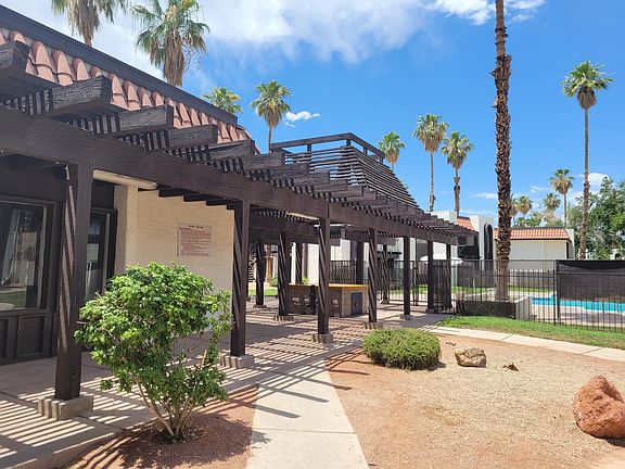 3rd image of 1405 Vegas Valley Dr #255