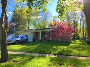422 Holland Rd, Flushing, MI 48433
