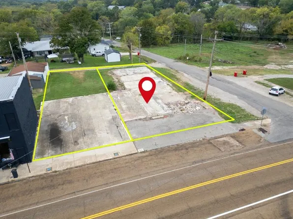 124 N Commercial St, Crocker, MO 65452