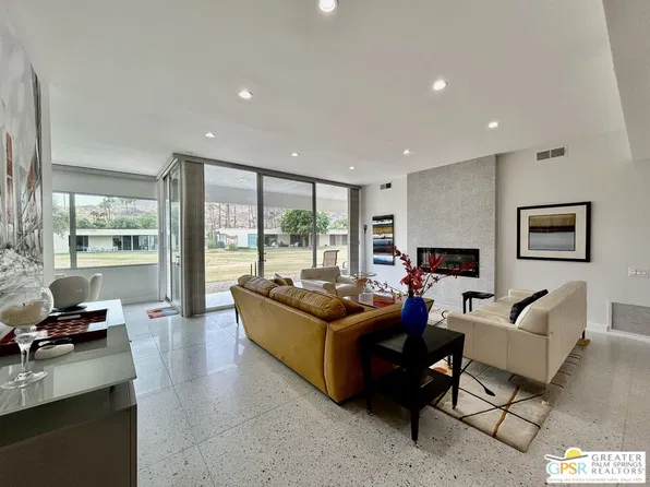 334 Desert Lakes Dr, Palm Springs, CA 92264
