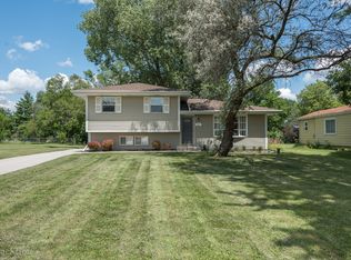 338 Roger Rd, Darien, IL 60561