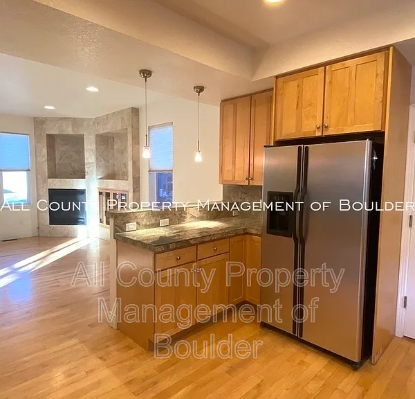 519 Sierra Ave — Photo 10