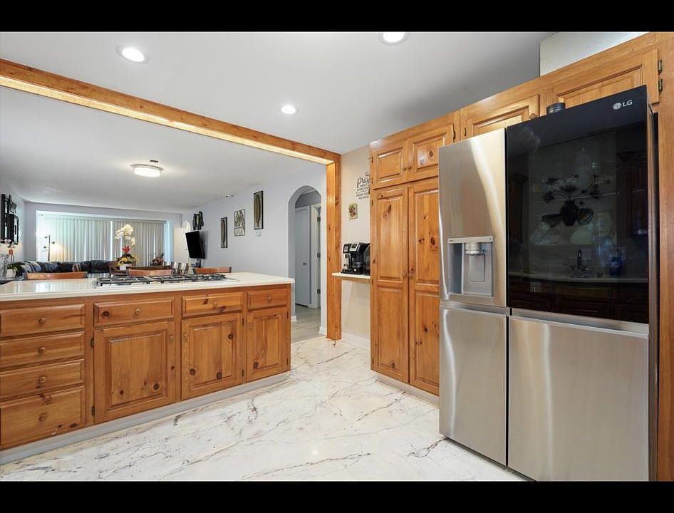 1st image of 5616 S Kolin Ave #1