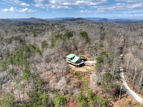 5th image of 222 Mountain Hideaway Ln