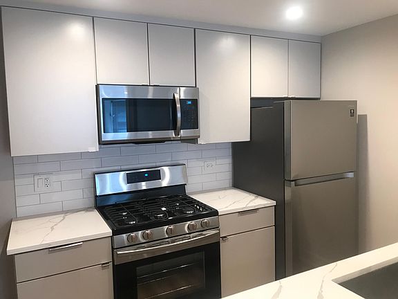 4th image of 2026 W Haddon Ave #G