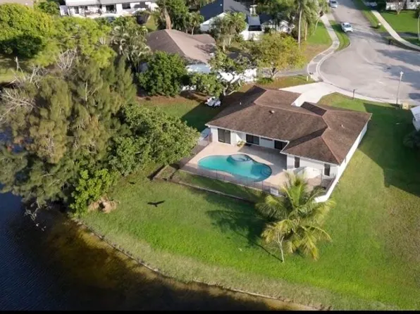 4075 NW 8th Court, Delray Beach, FL 33445