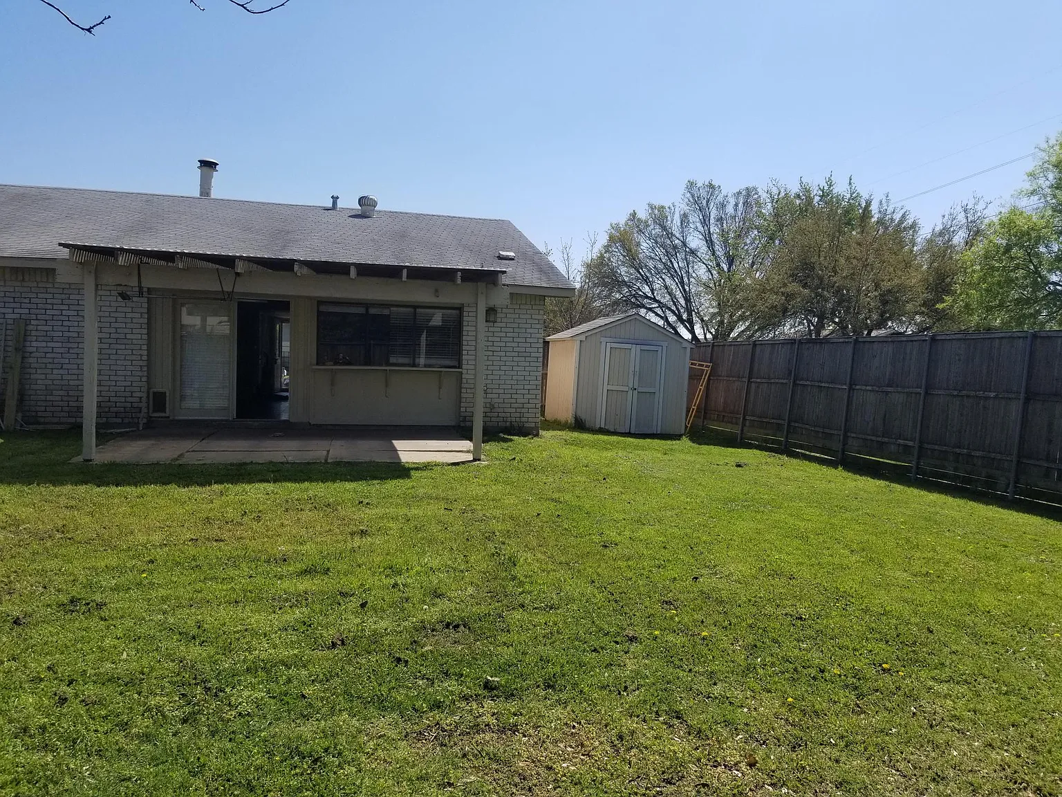 4 bed, 1824 sqft, $2,195 — Photo 2