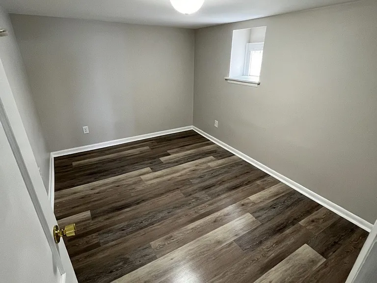 19-23 Breckenridge St #19-1/2 — Photo 4