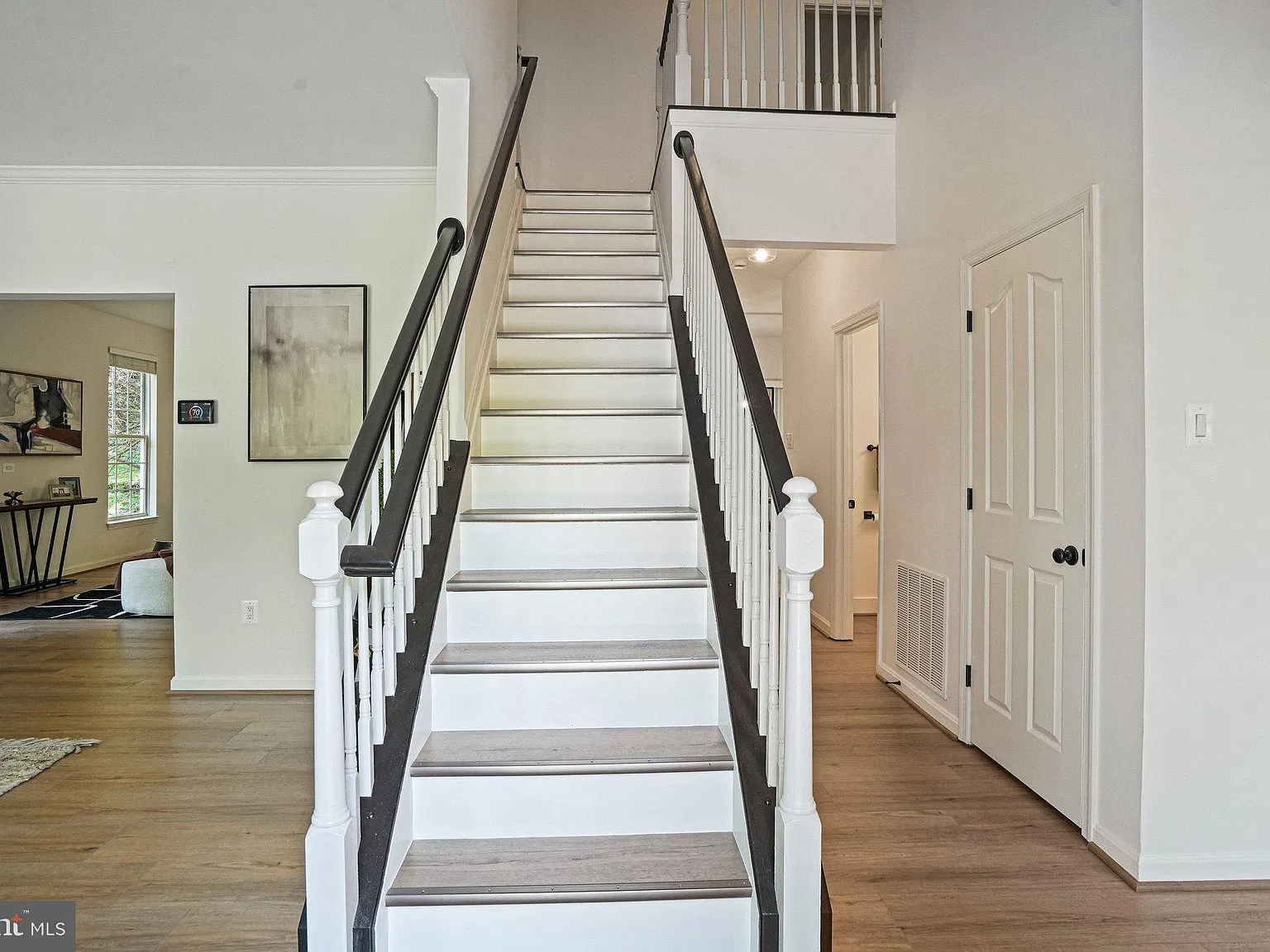 4 bed, 2.5 bath, 2884 sqft, $3,500 — Photo 4