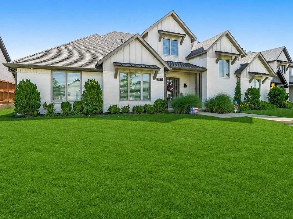 1st image of 9405 Stonecrest Dr