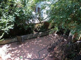 2123 Spruce St APT 3, Philadelphia, PA 19103