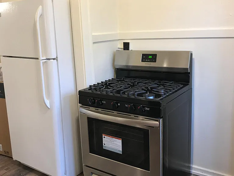 1174 Kenmore Ave #10 — Photo 6