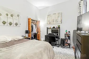 Rented by (Legacy) Elegran