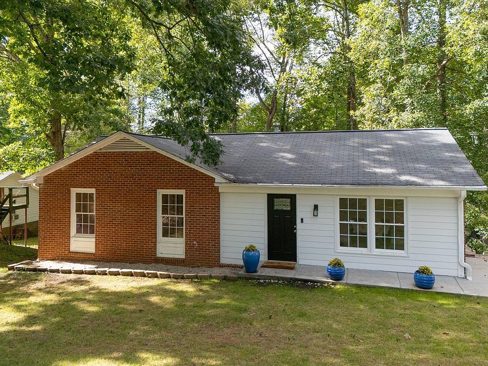 1st image of 414 Woodhaven Dr